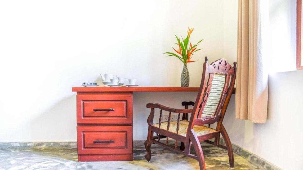 Antique Ceylon Villa Ahangama Dış mekan fotoğraf